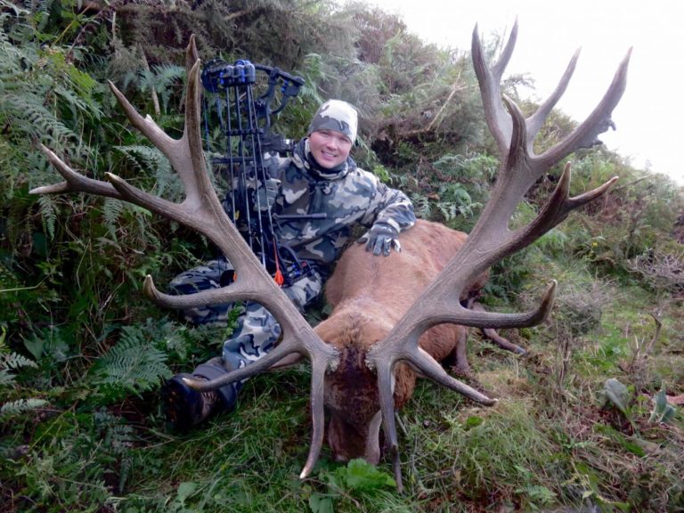 New Zealand bow hunting red stag, 385 inches