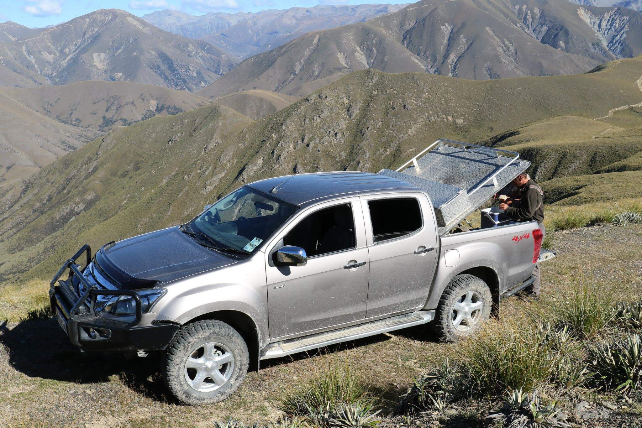 New Zealand Safaris hunting cabin in the mountains